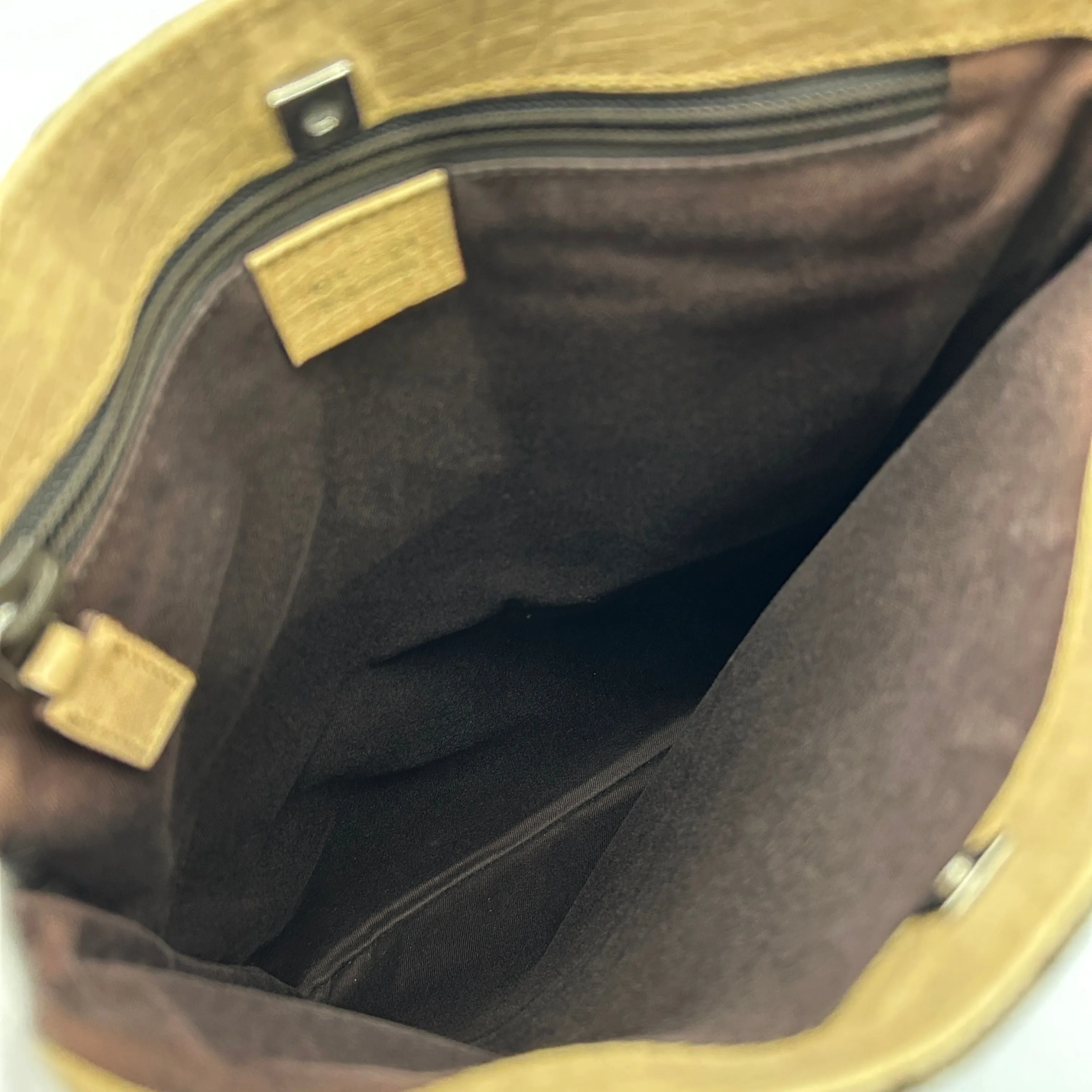 Gucci GG Supreme Flat Tote - Brown Totes, Handbags gu7715df