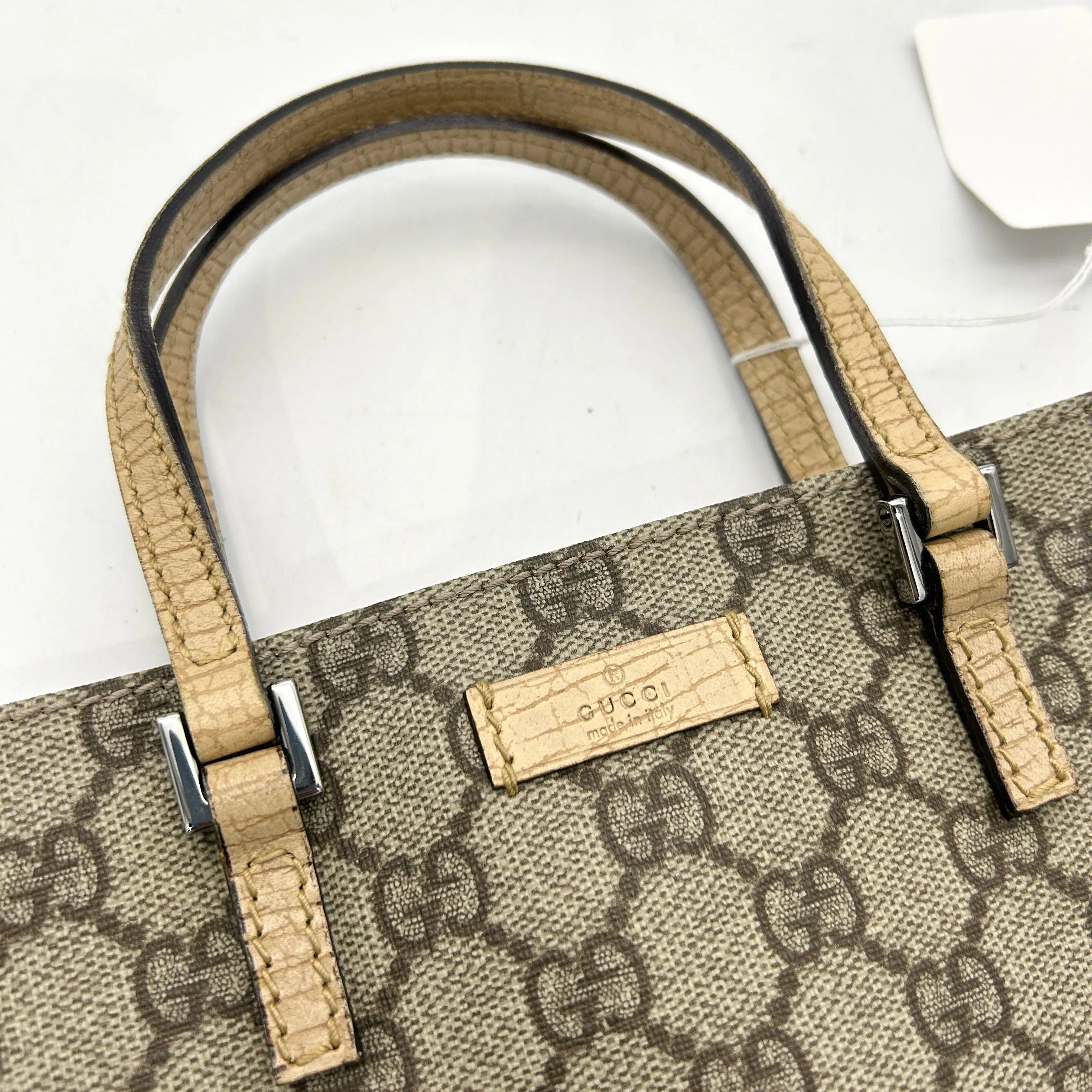 Gucci GG Supreme Flat Tote - Brown Totes, Handbags gu7715df