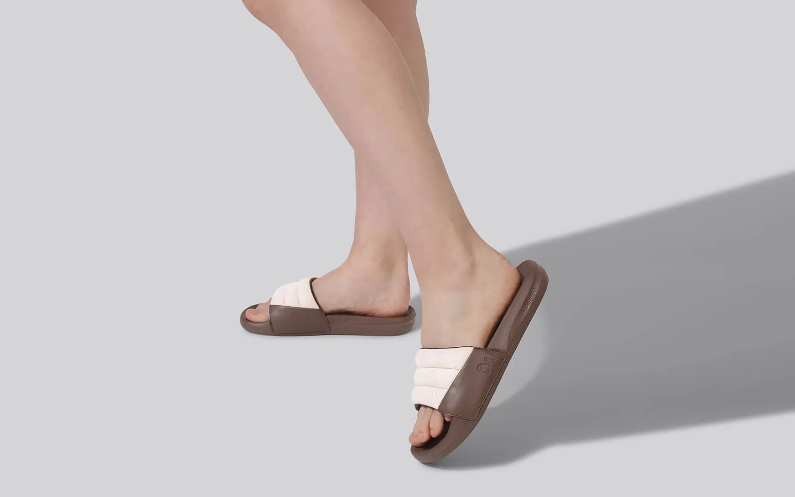 Squooshy Slides for Women : Ivory-Brown