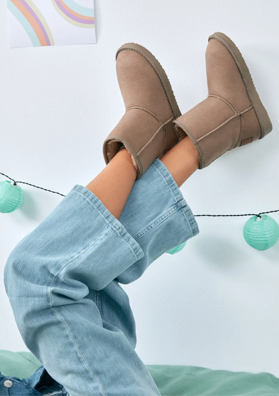 Taupe Logo Australian Boots Water Repellent